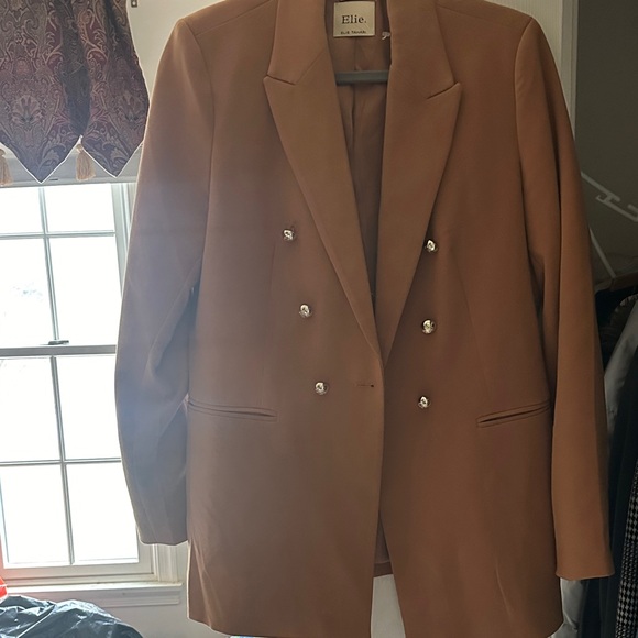 Elie Tahari Gold Blazer - Picture 5 of 7